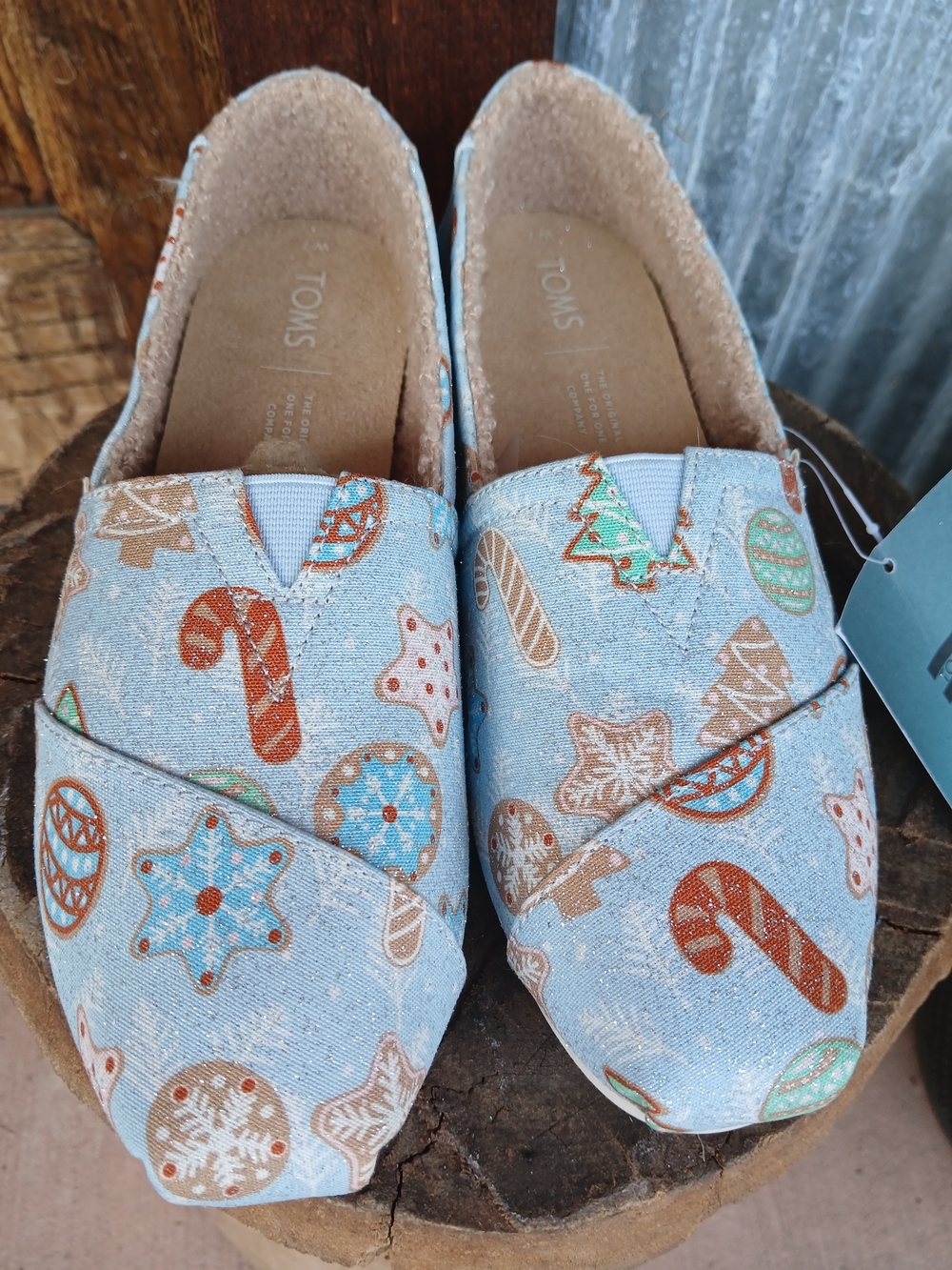 TOMS Blue Holiday Sugar Cookie Faux Fur Alpargatas - Size 7 NEW With Tags